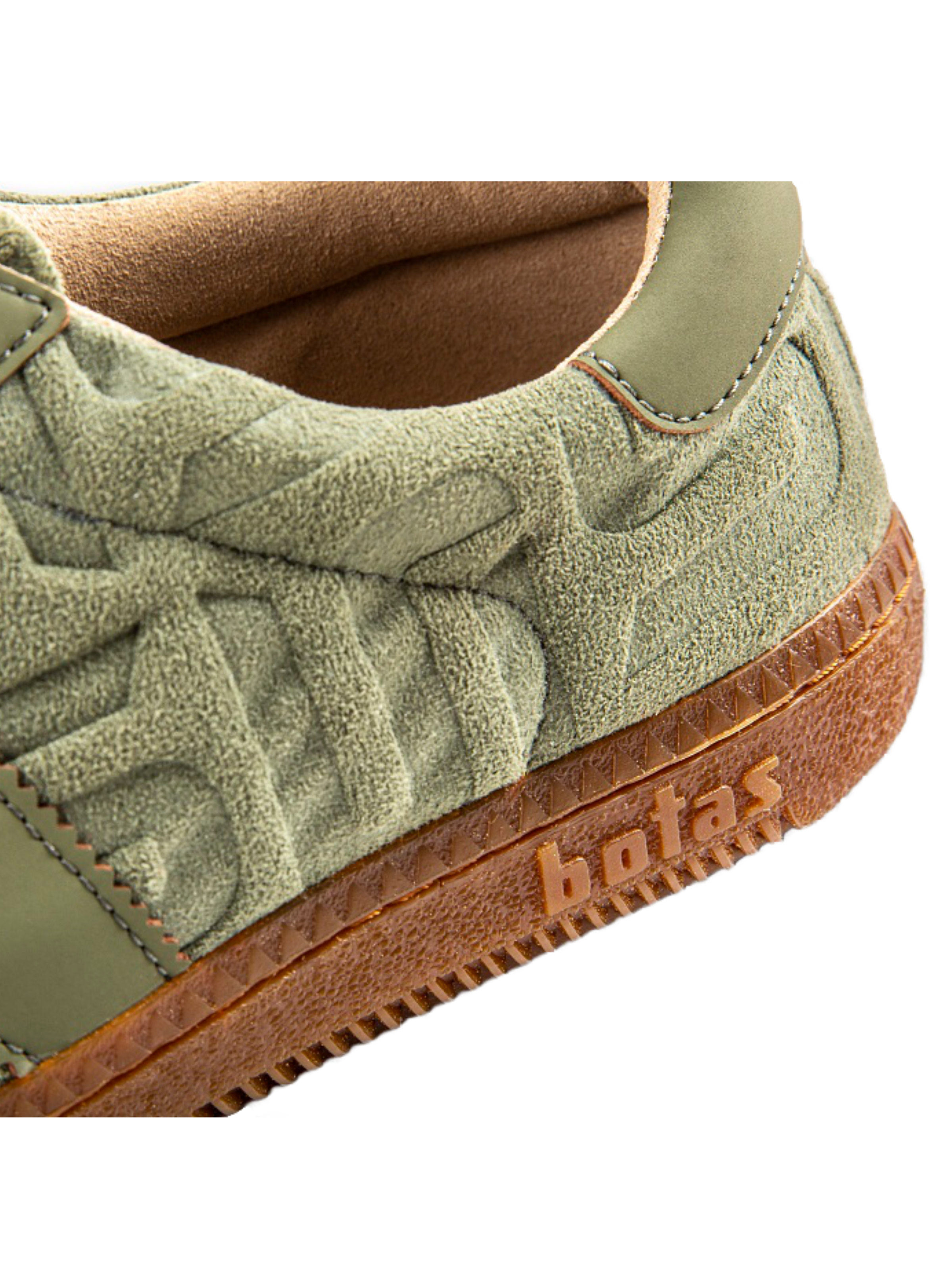 Botas X Škoda Explorer